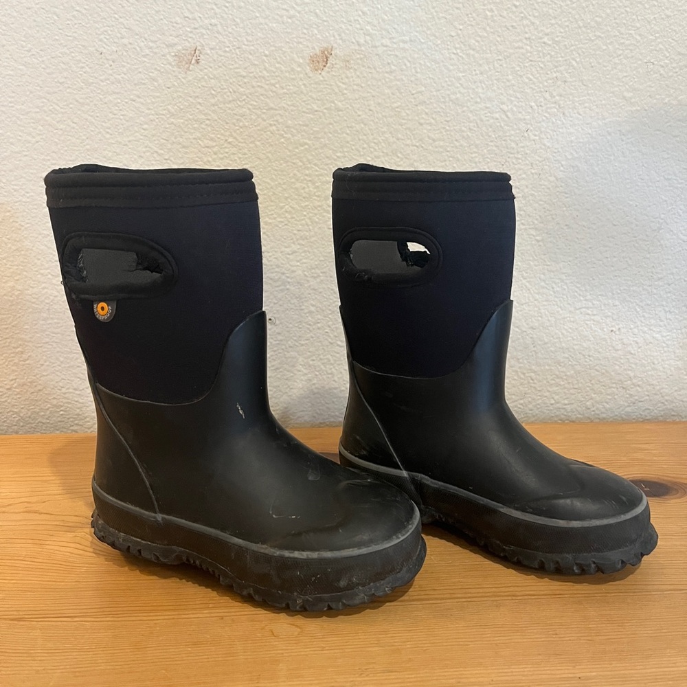 Kids Black Bogs Boots - Snow and Rain